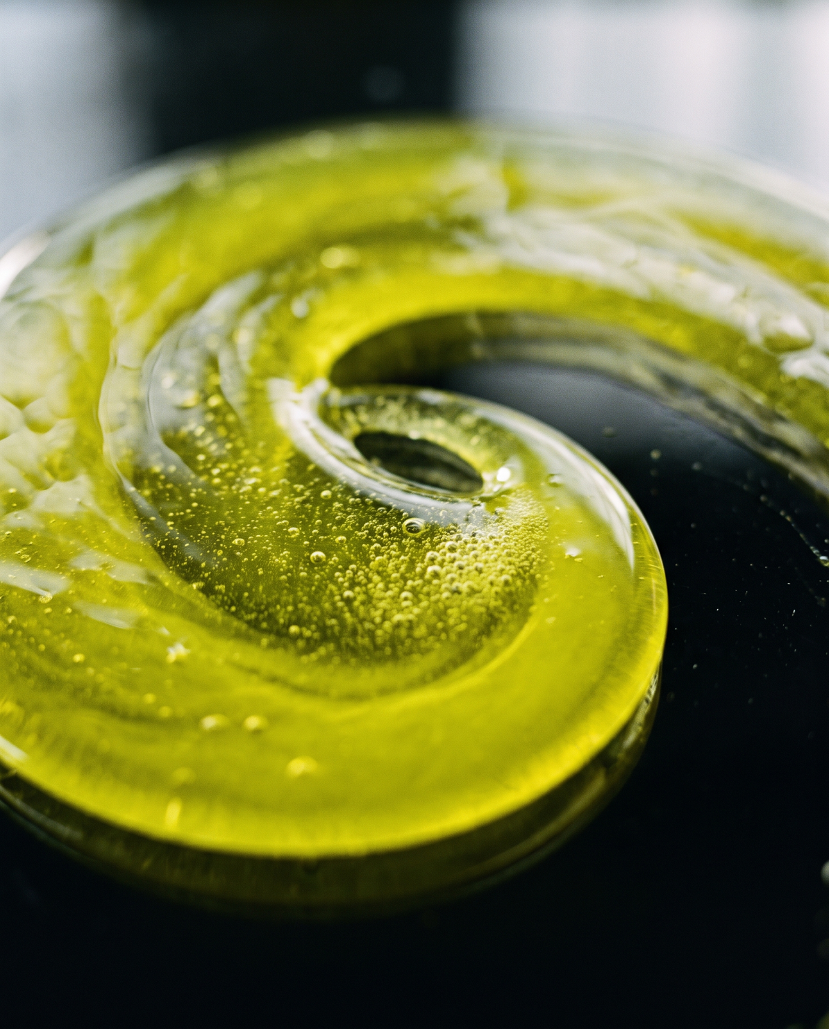 Dirtii acid-yellow formula macro